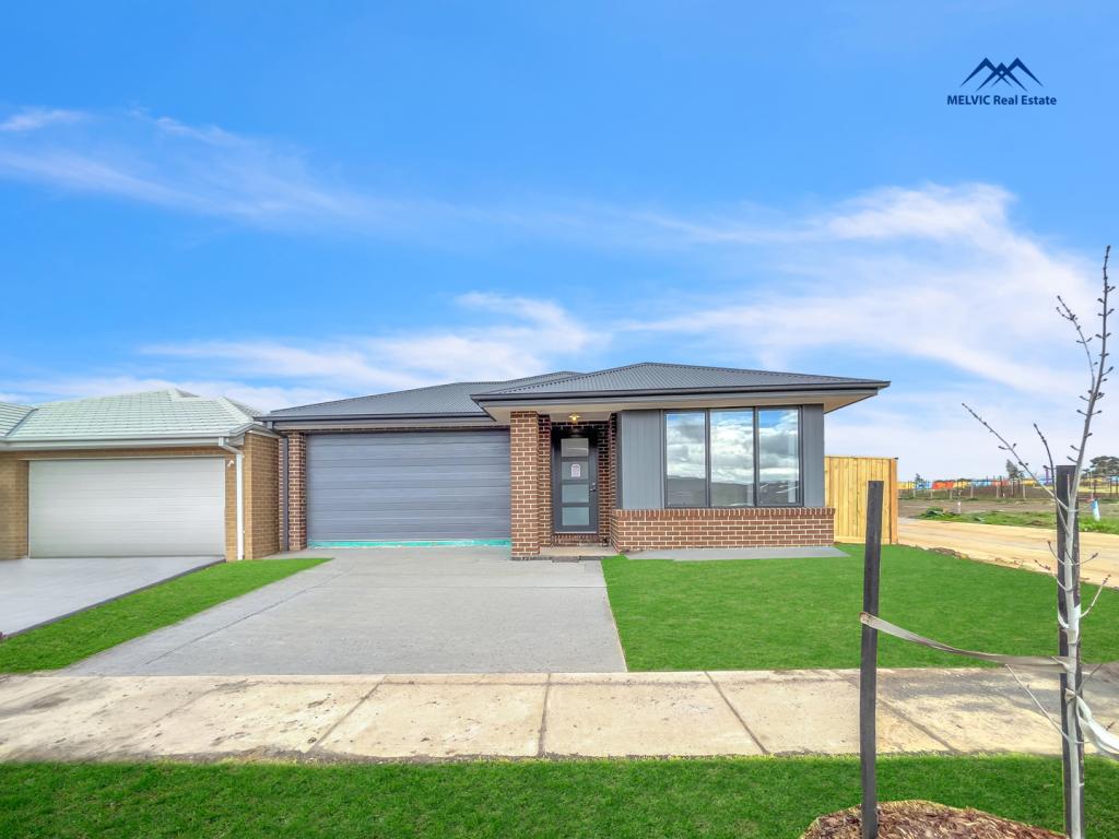 28 Gazebo St, Pakenham, VIC 3810