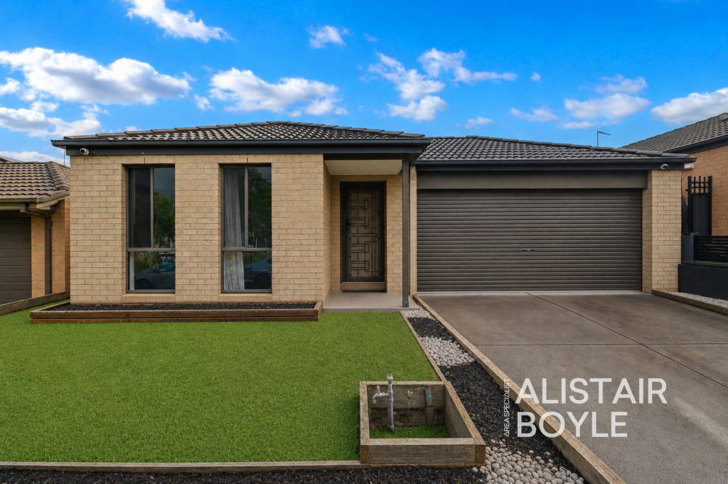 27 Obrien Pde, Pakenham, VIC 3810