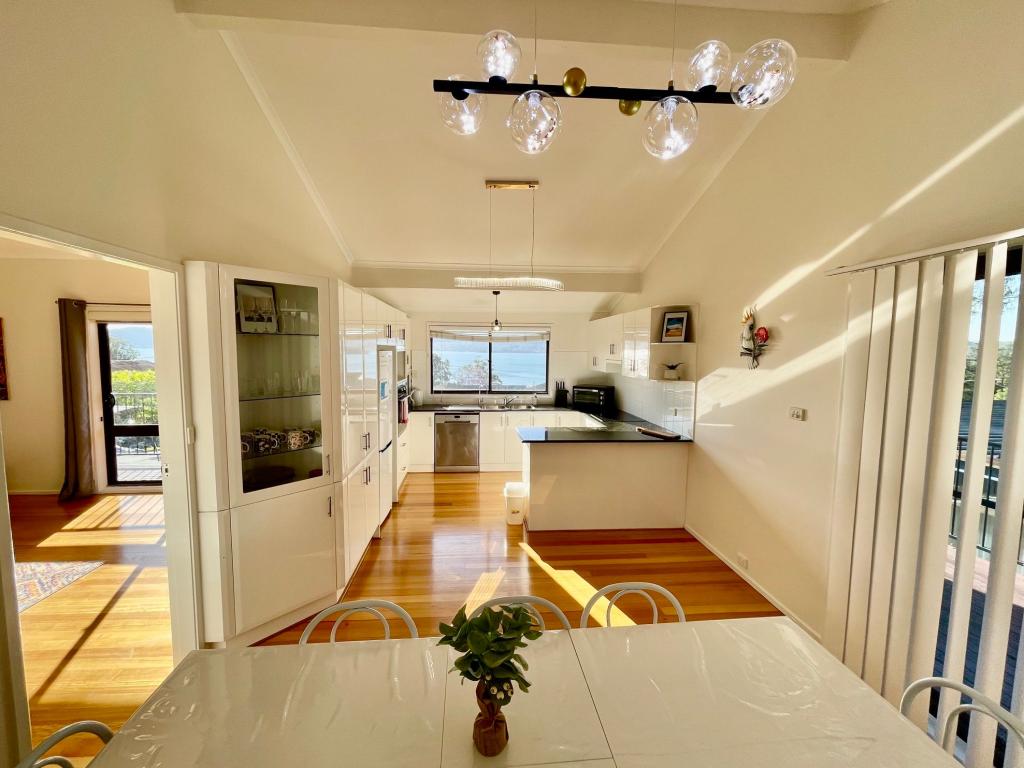 1 Pindari Tce, Green Point, NSW 2251