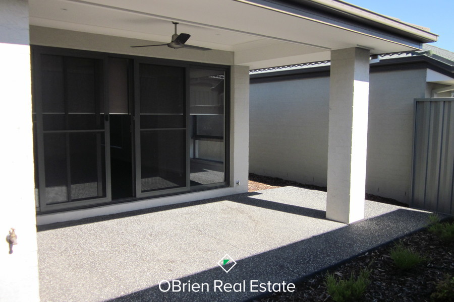 6 Lindeman St, Berwick, VIC 3806