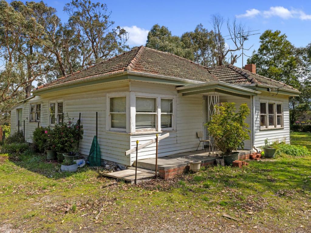 37 Kangaroo Rd, Greendale, VIC 3341