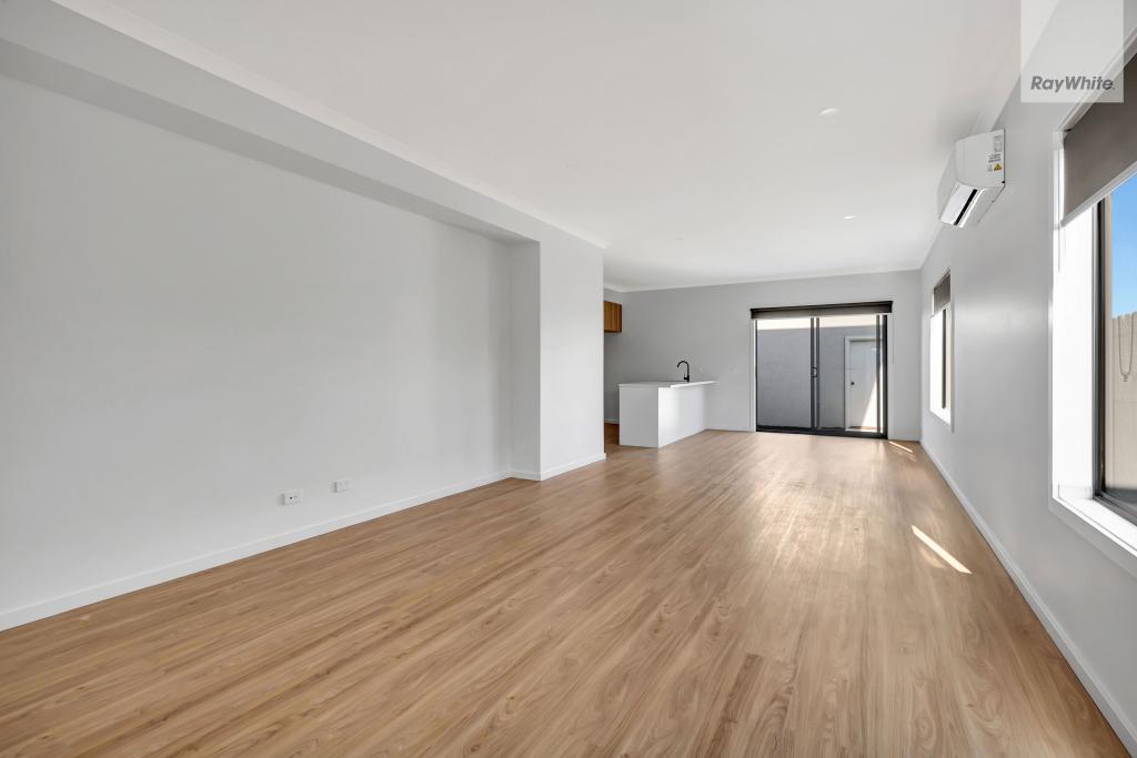 22 Pine Cone Walk, Fraser Rise, VIC 3336