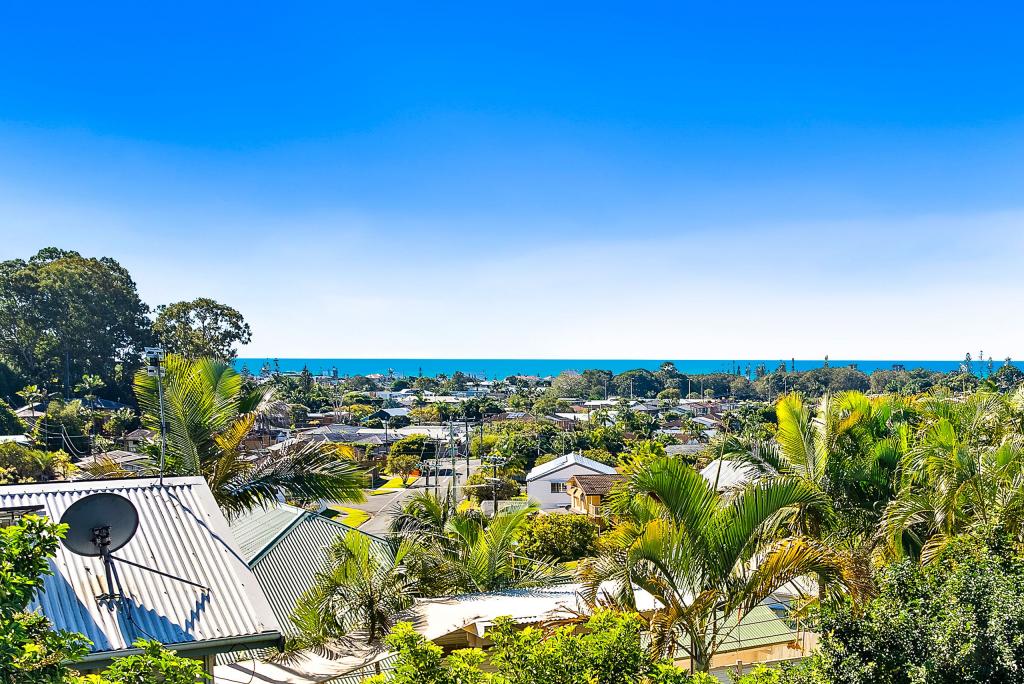 4 CANGELLA CT, TUGUN, QLD 4224