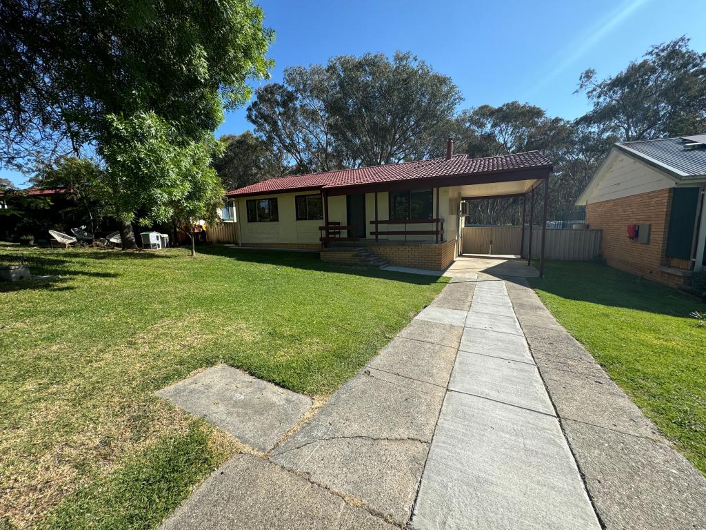 30 Banksia Cres, Tumut, NSW 2720