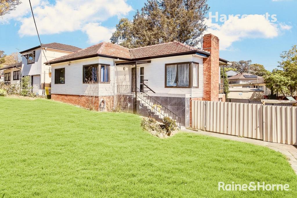36 Lilian St, Campbelltown, NSW 2560