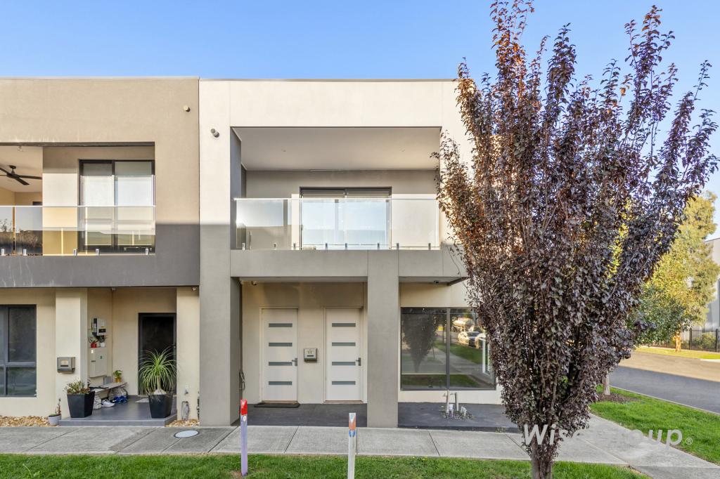 11 Powell Way, Cranbourne West, VIC 3977