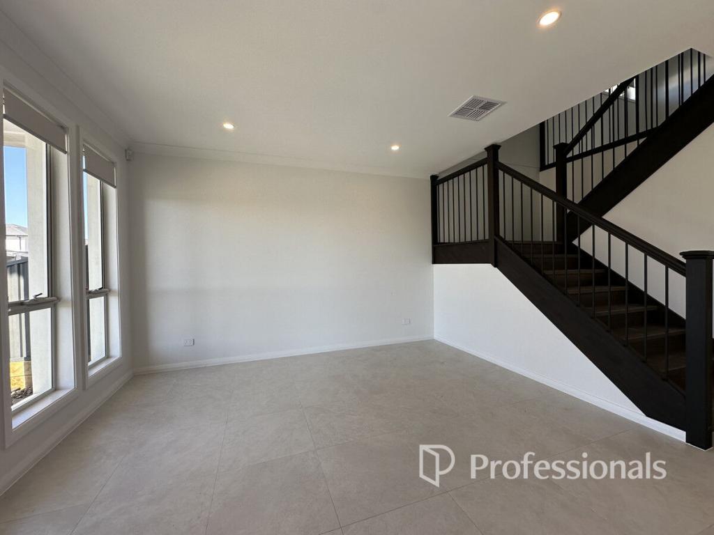11 Womerah St, Grantham Farm, NSW 2765