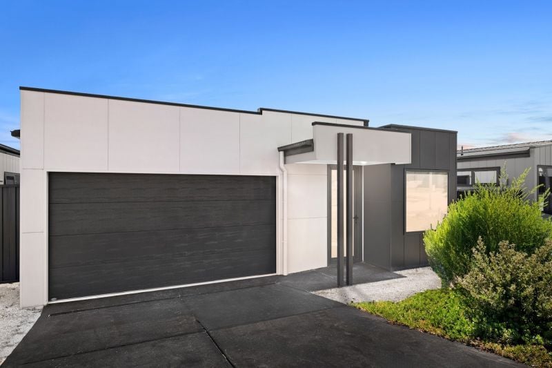 21 Heavenly Cres, Pakenham, VIC 3810