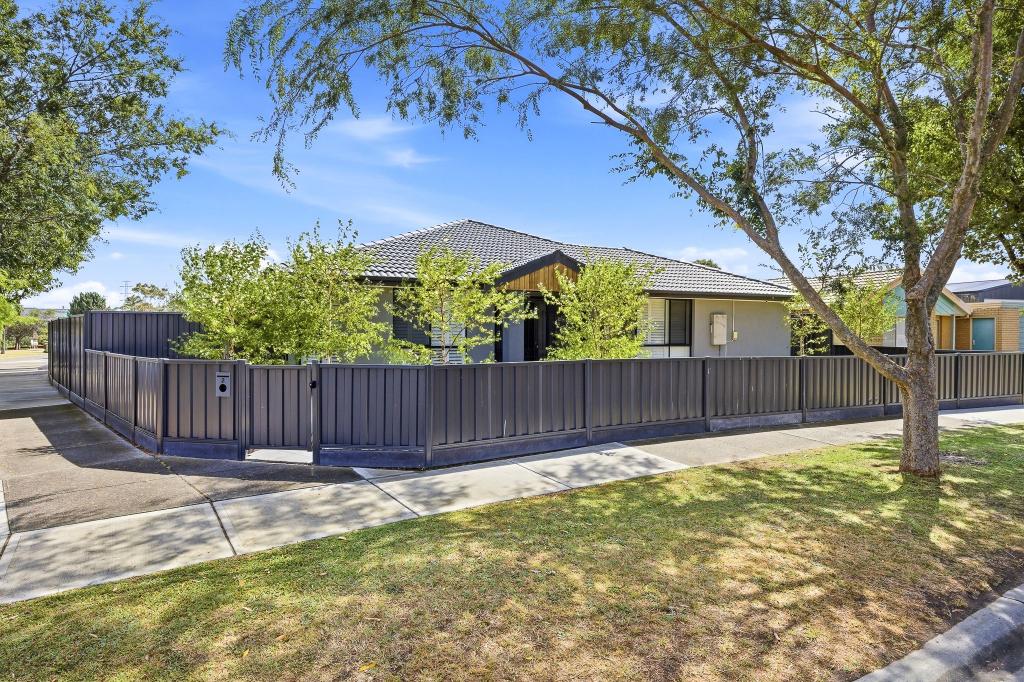 2 Conferta Ct, Cranbourne West, VIC 3977