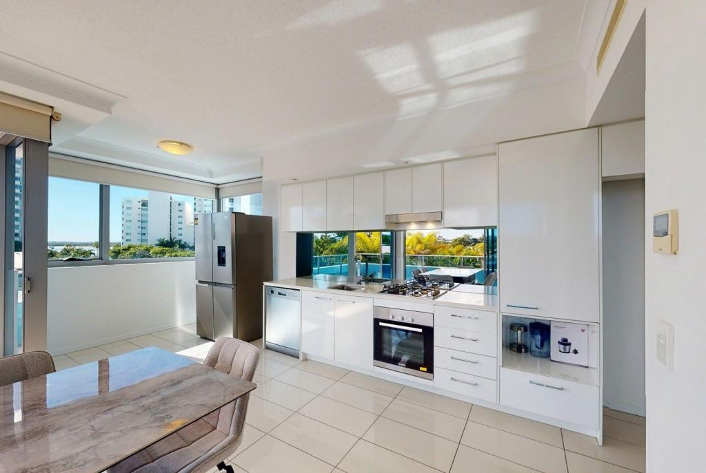 409/20 Labrador St, Labrador, QLD 4215