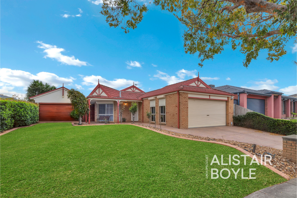 6 DORCHESTER DR, NARRE WARREN SOUTH, VIC 3805