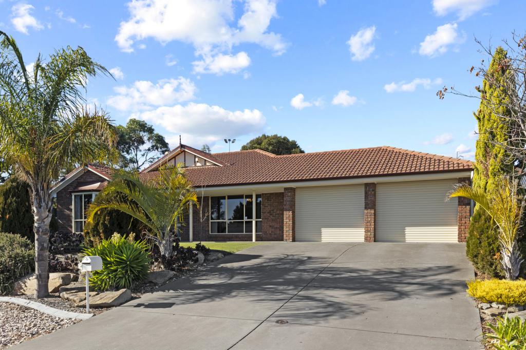 4 STUART CT, HALLETT COVE, SA 5158