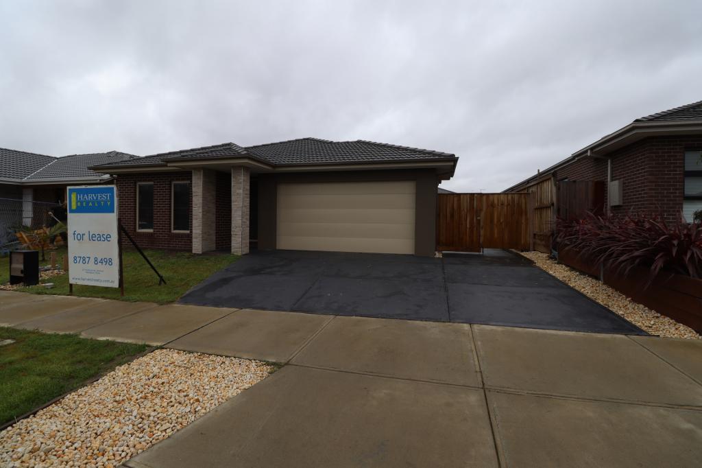 16 PELHAM DR, CLYDE, VIC 3978