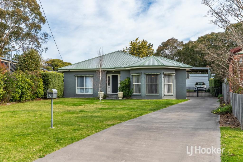 9 NEWTON CL, PAYNESVILLE, VIC 3880