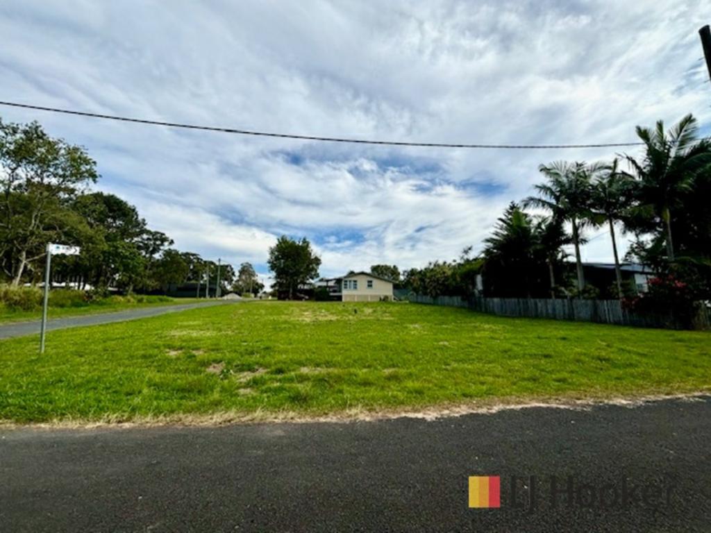 25 Lemontree Dr, Macleay Island, QLD 4184