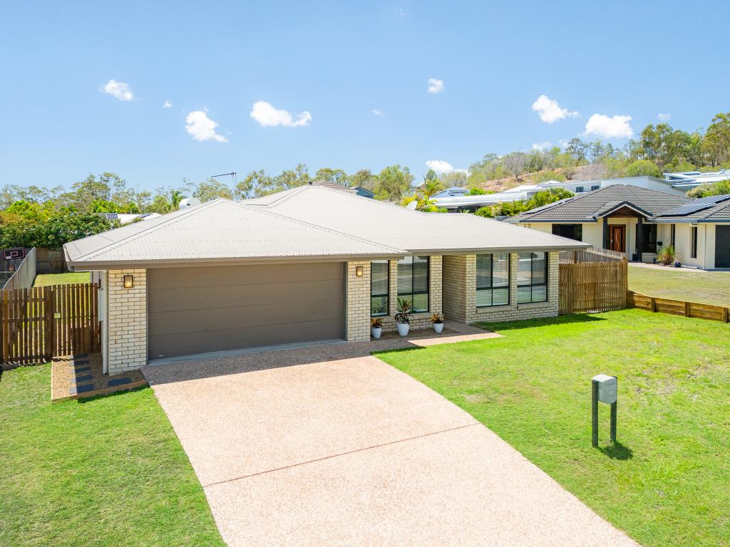 13 Linhow Cres, Clinton, QLD 4680