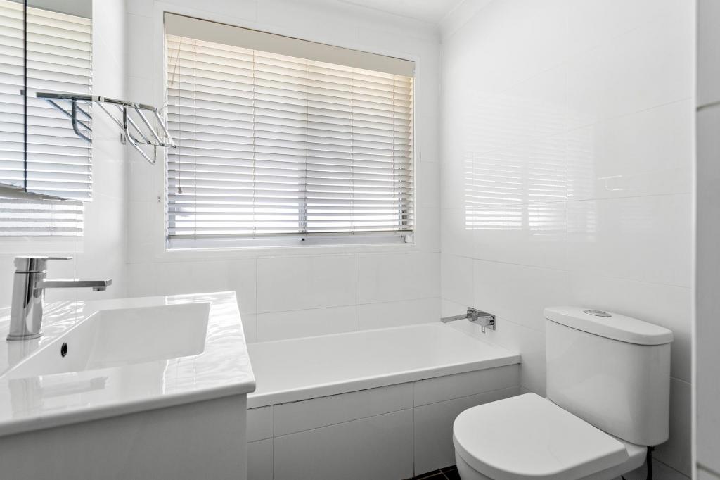 37 Croome Rd, Albion Park Rail, NSW 2527