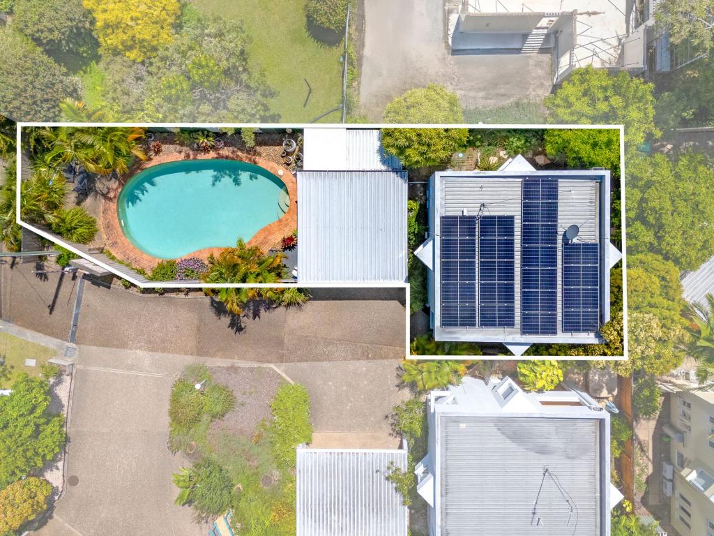 2/17 THELMA AVE, BIGGERA WATERS, QLD 4216