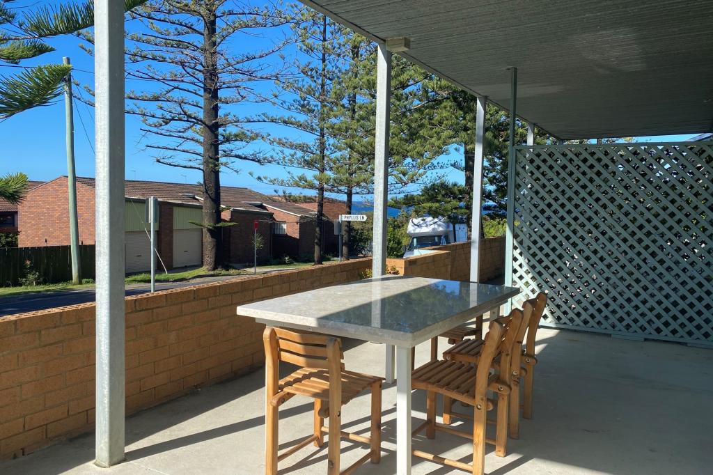 4/3 TWENTIETH AVE, SAWTELL, NSW 2452