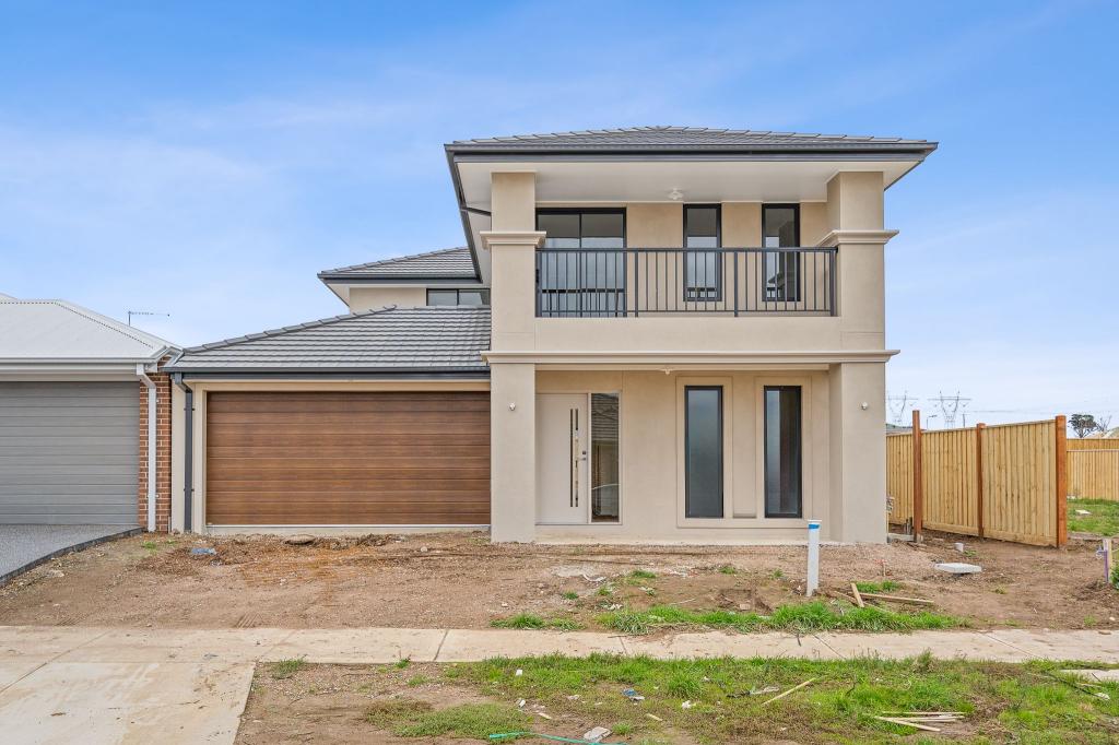 14 Champion St, Clyde North, VIC 3978