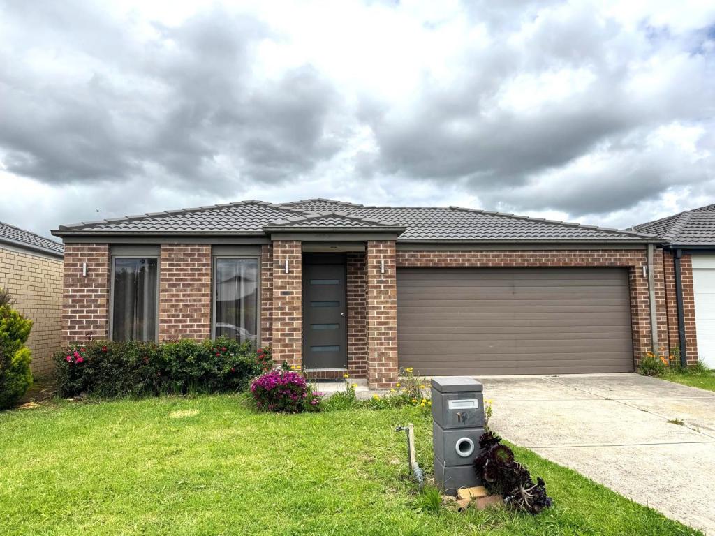 19 Cumberland Dr, Pakenham, VIC 3810