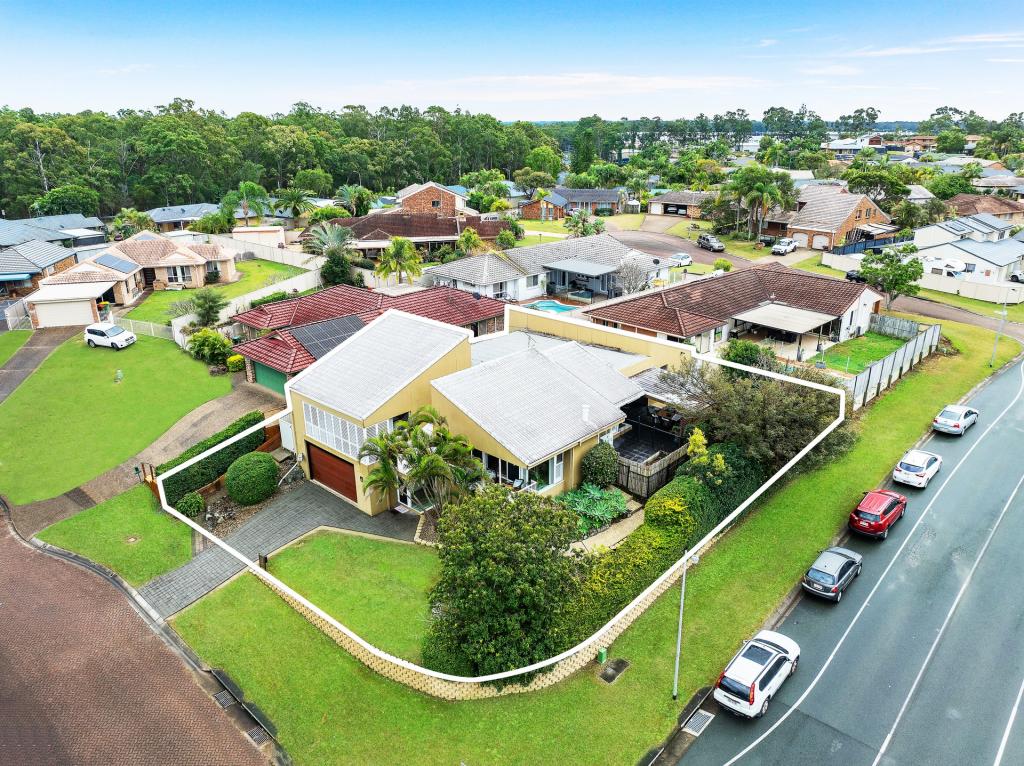 1 Muirefield Pl, Arundel, QLD 4214