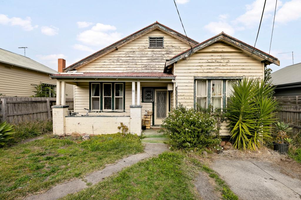 11 ZEAL ST, BRUNSWICK WEST, VIC 3055