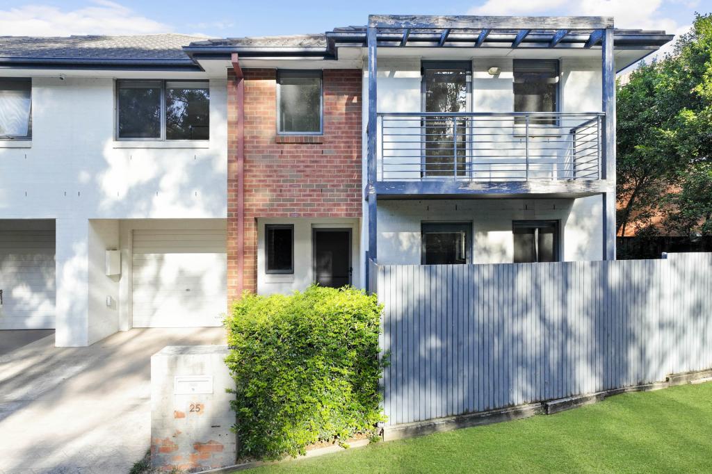 25 Parkwood Rd, Holsworthy, NSW 2173