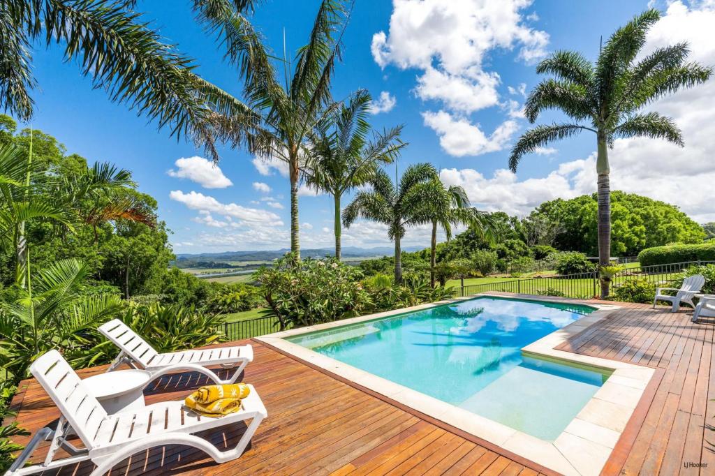 31 SUNNYCREST DR, TERRANORA, NSW 2486