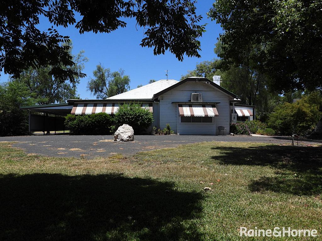 10 WEBB AVE, MOREE, NSW 2400