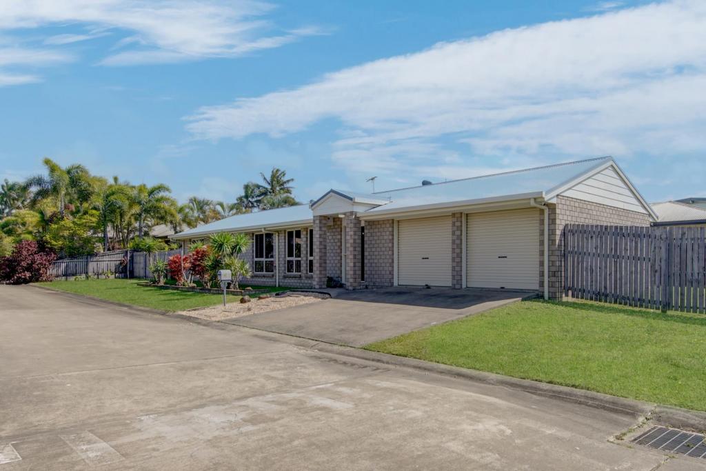 3b Beaconsfield Rd, Beaconsfield, QLD 4740