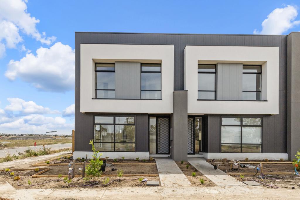 300 HARVEST HOME RD, EPPING, VIC 3076