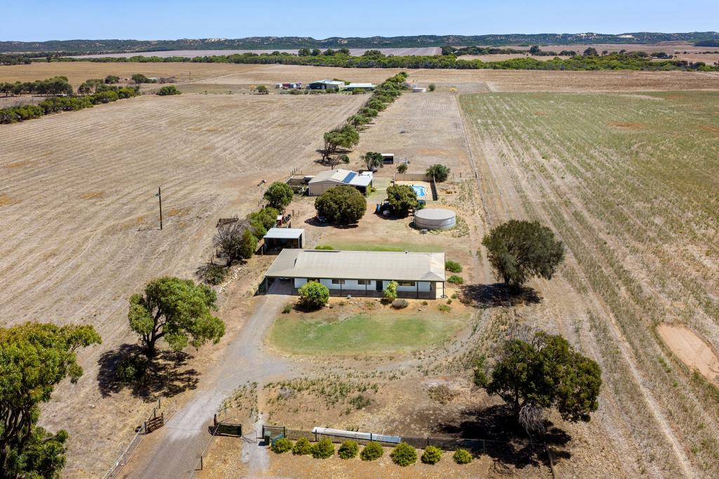 34449 Brand Hwy, Greenough, WA 6532