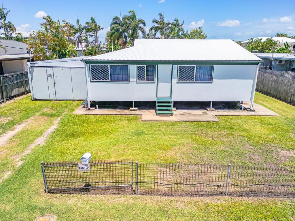 18 Carmody St, Hermit Park, QLD 4812
