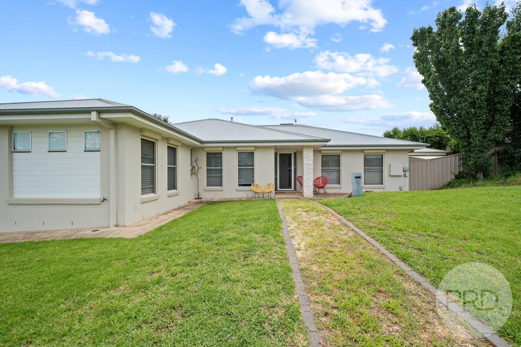 1 LARRA PL, BOURKELANDS, NSW 2650