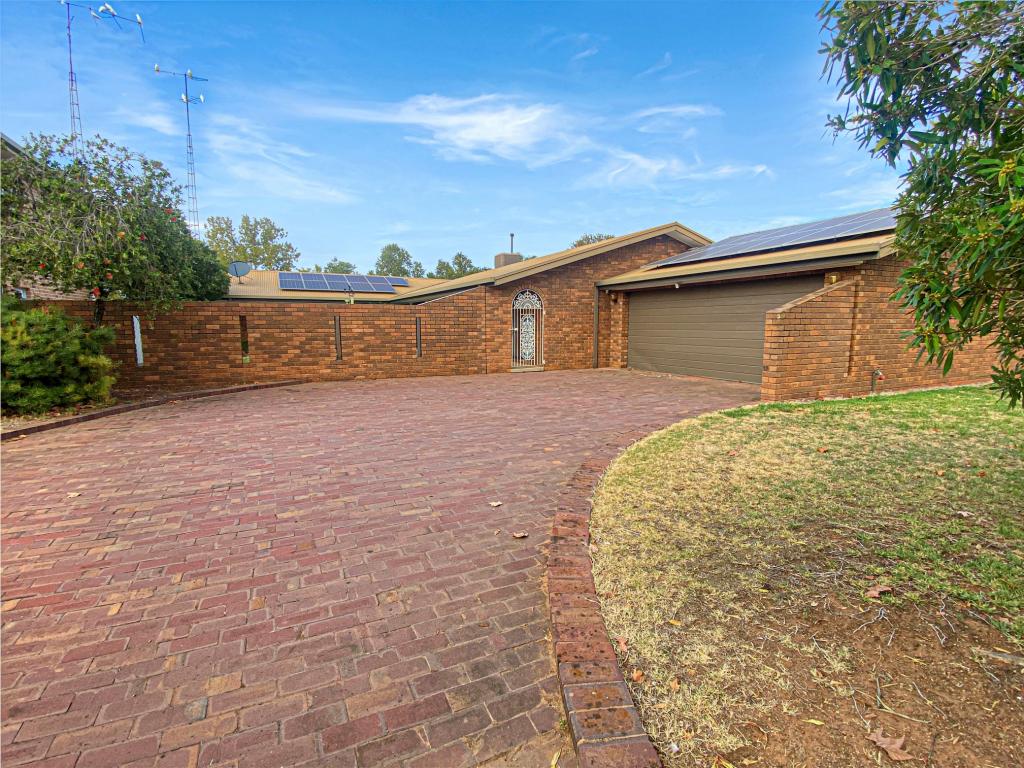 24 Riverine St, Narrandera, NSW 2700