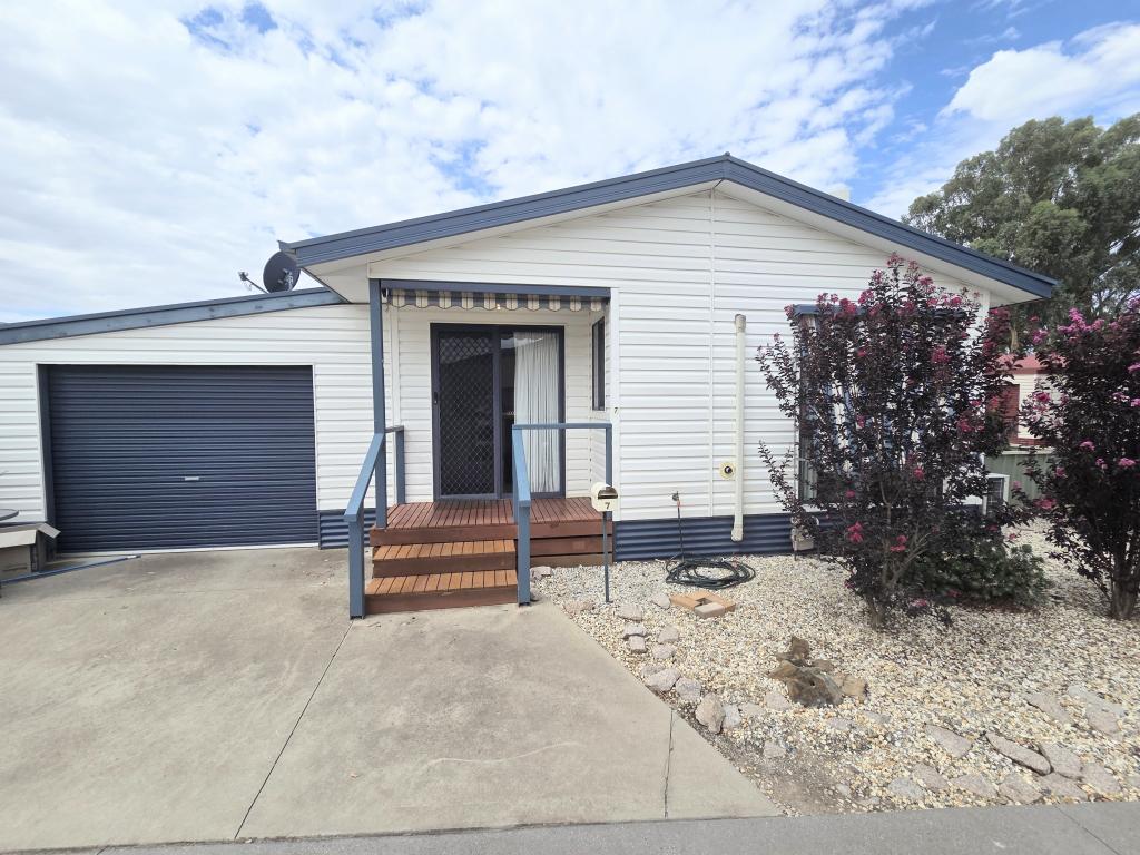 7 Murray Haven Dr, Tocumwal, NSW 2714