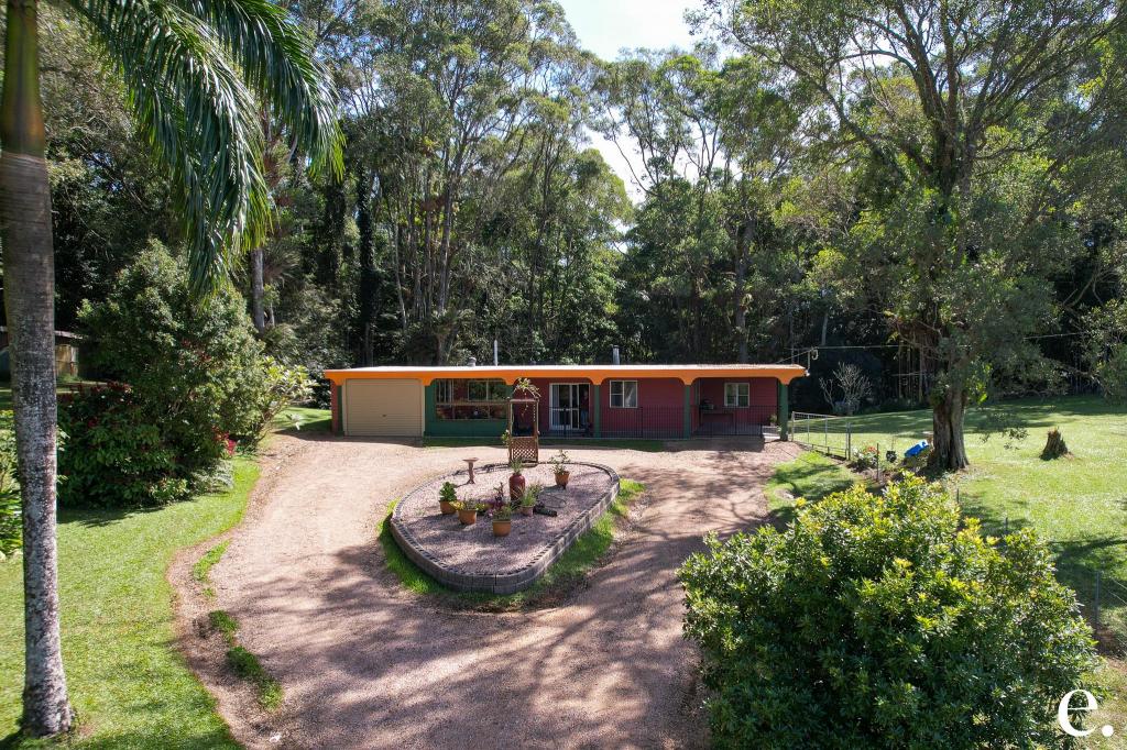 95 Winfield Rd, Lake Eacham, QLD 4884
