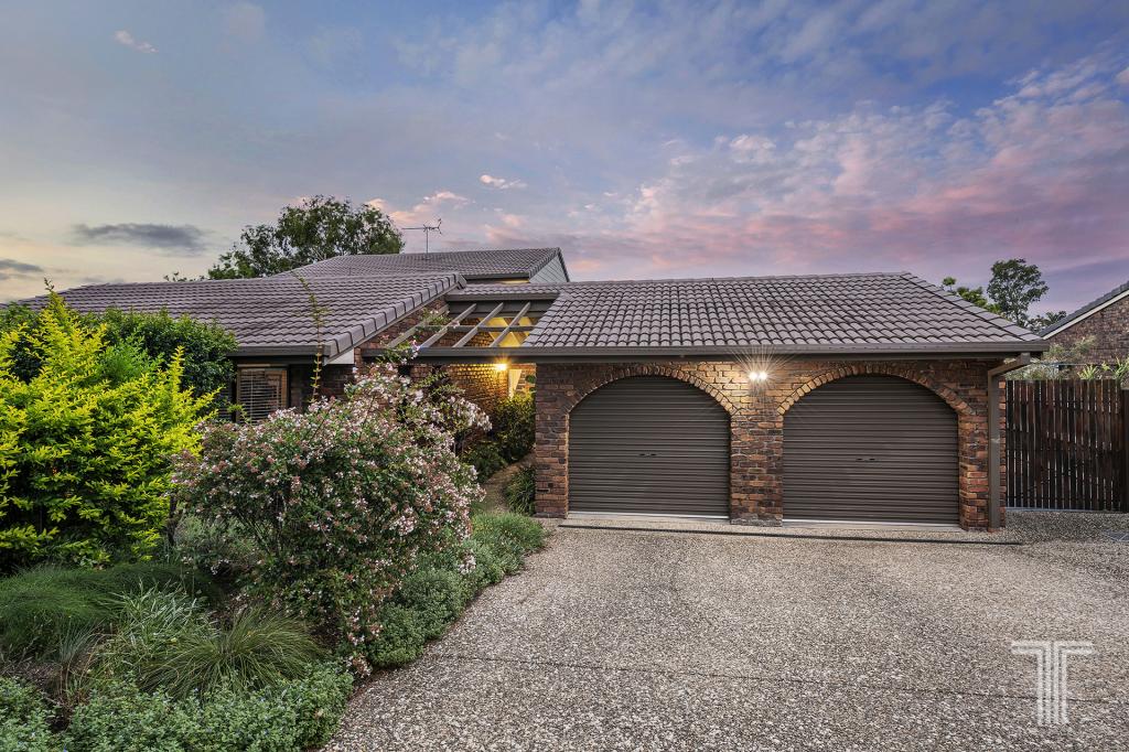 68 Cadogan St, Carindale, QLD 4152