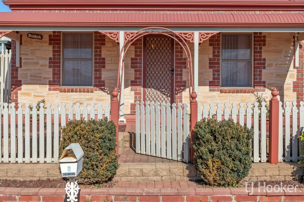 7 Farnell Pl, Greenwith, SA 5125