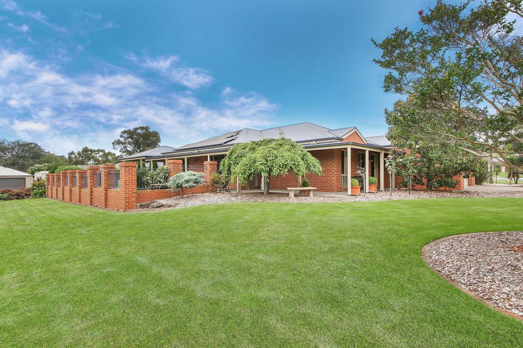 17 Golflinks Ave, West Wodonga, VIC 3690