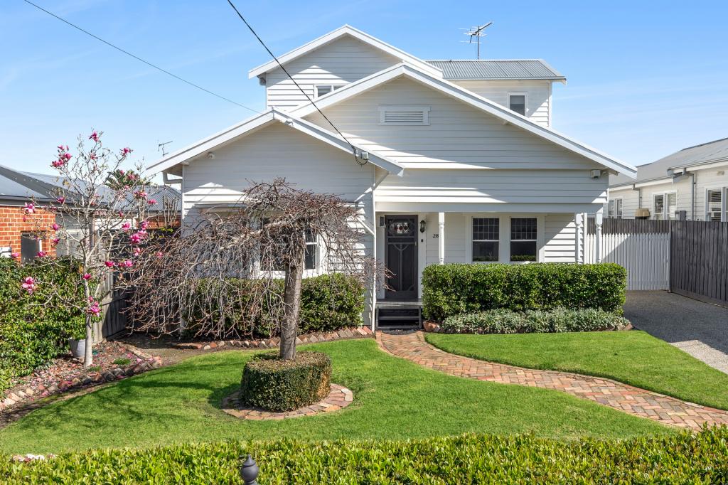 28 Belfast St, Newtown, VIC 3220
