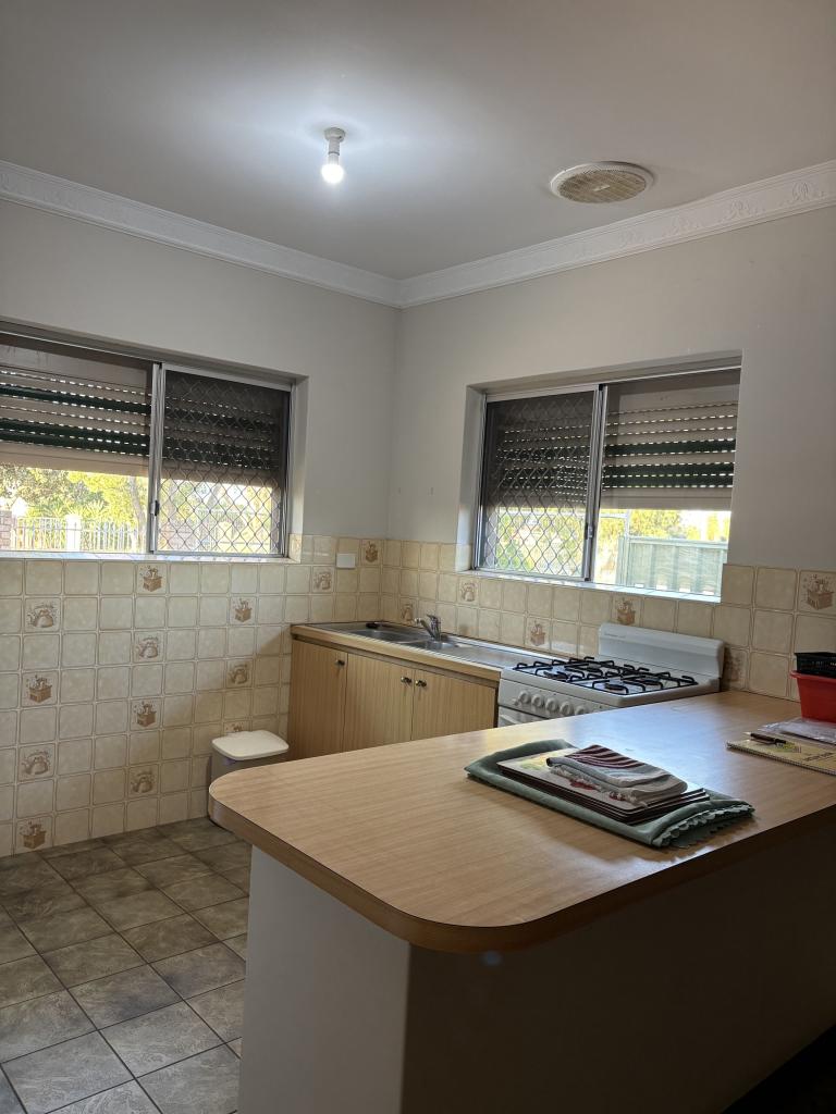 48 Berkley Rd, Marangaroo, WA 6064