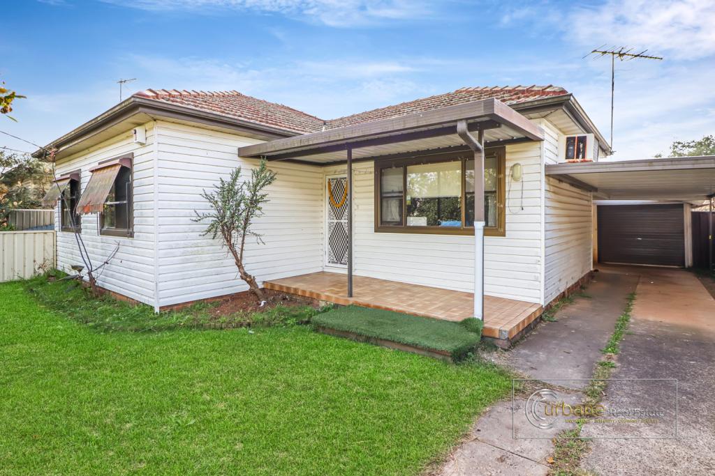 13 DERBYSHIRE AVE, TOONGABBIE, NSW 2146