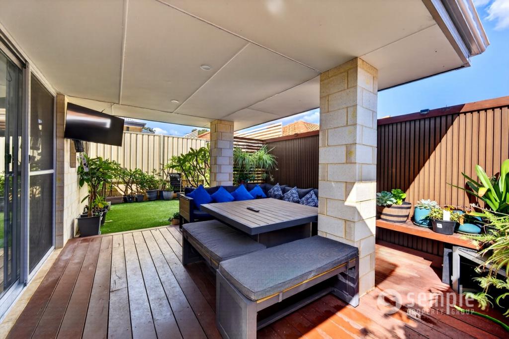 4 Rakitno Cl, Lake Coogee, WA 6166