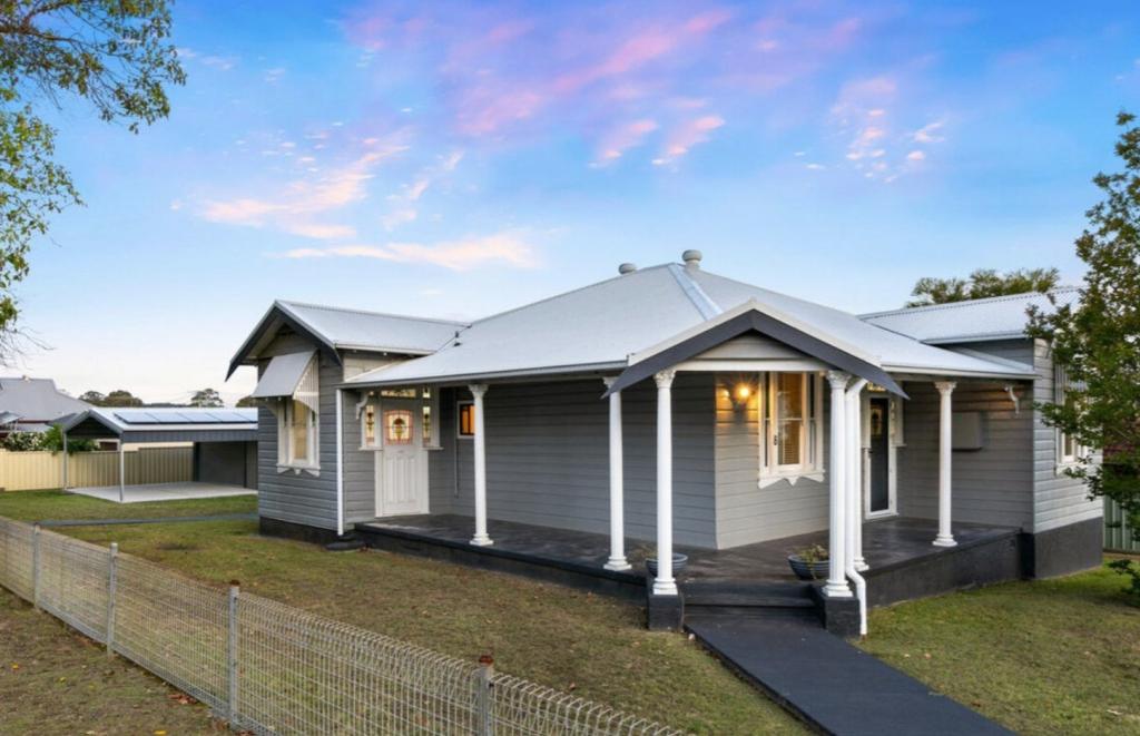 8 Ann St, Cessnock, NSW 2325