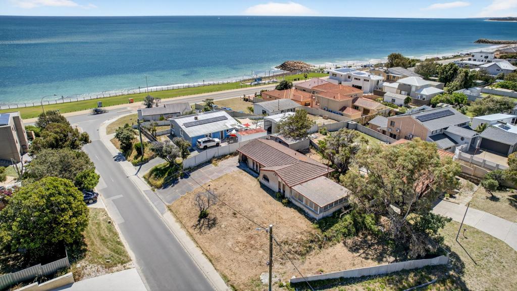 5 Hall Rd, Quinns Rocks, WA 6030