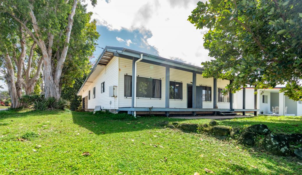 14 Kennedy Esp, South Mission Beach, QLD 4852