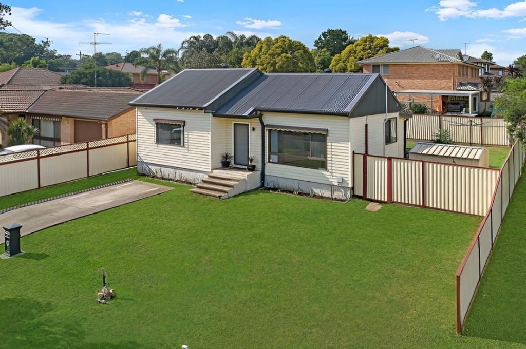 8 Station St, Schofields, NSW 2762