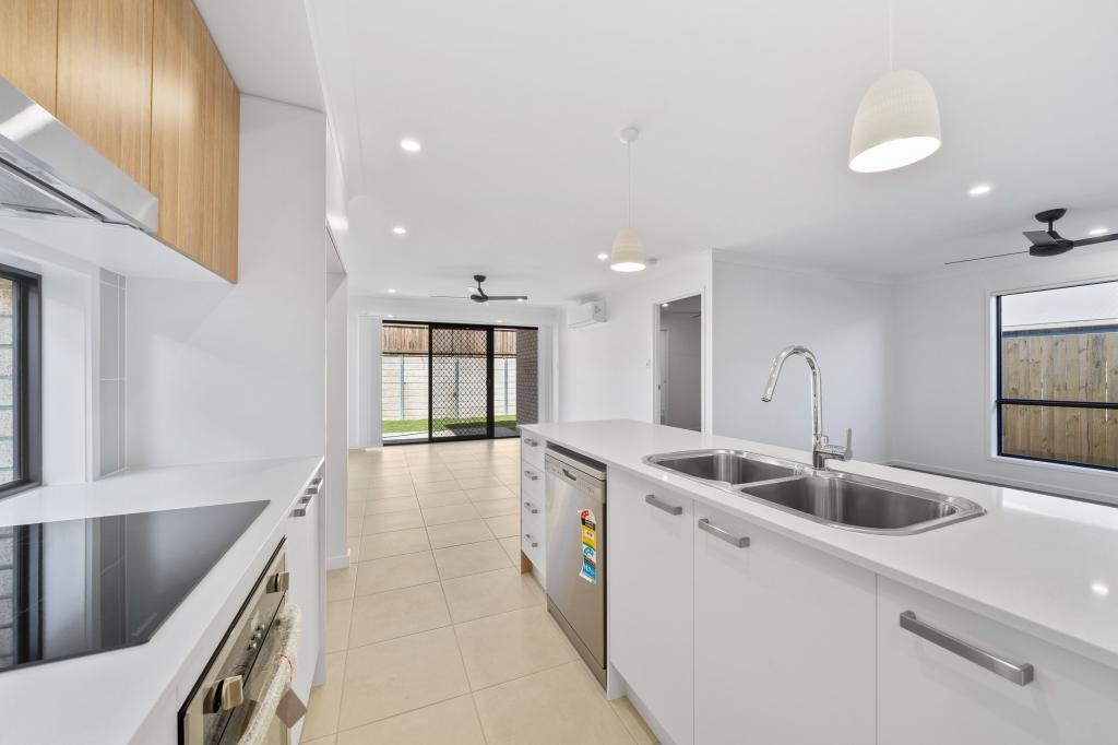 32 Springbrook St, Yarrabilba, QLD 4207